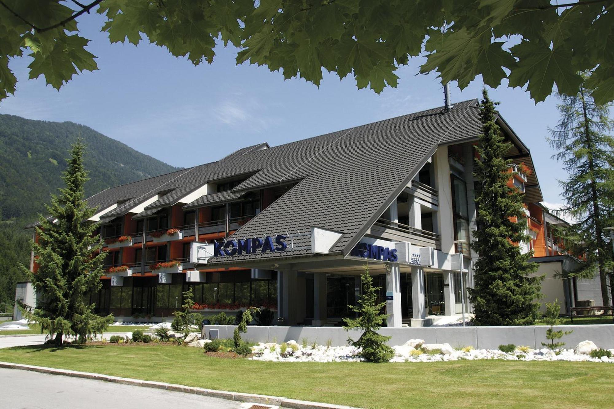 קרנייסקה גורה Hotel Kompas מראה חיצוני תמונה